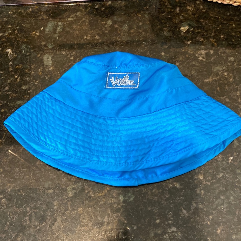 Like new UV Skinz spf kids adjustable sun hat size 10+